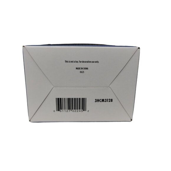 Hallmark Ornaments Peanuts Snoopy Let it Snow Round Christmas Tree Ornament New - Picture 8 of 8